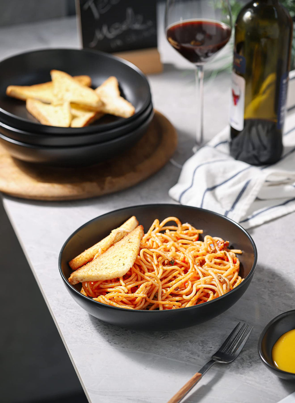Black Pasta Bowls Set of 4 and Coffee Mugs Set of 4 X873